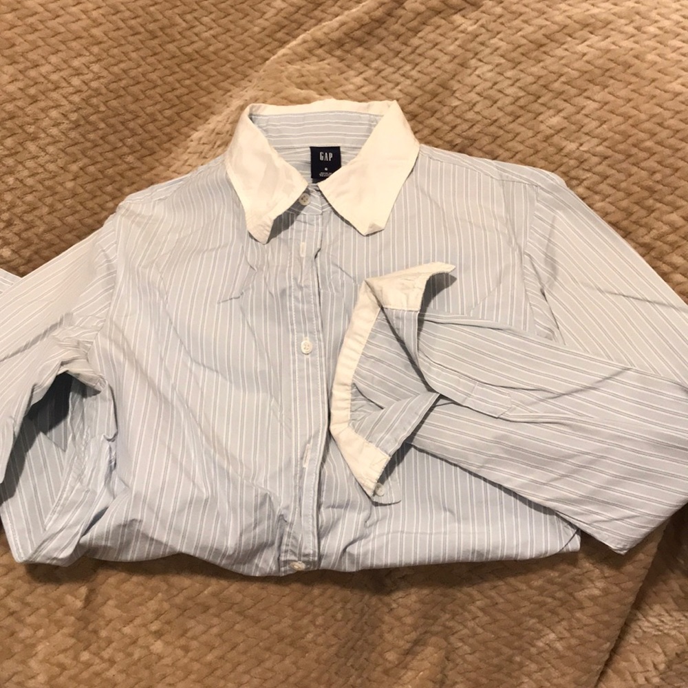 Gap Button Down Shirt